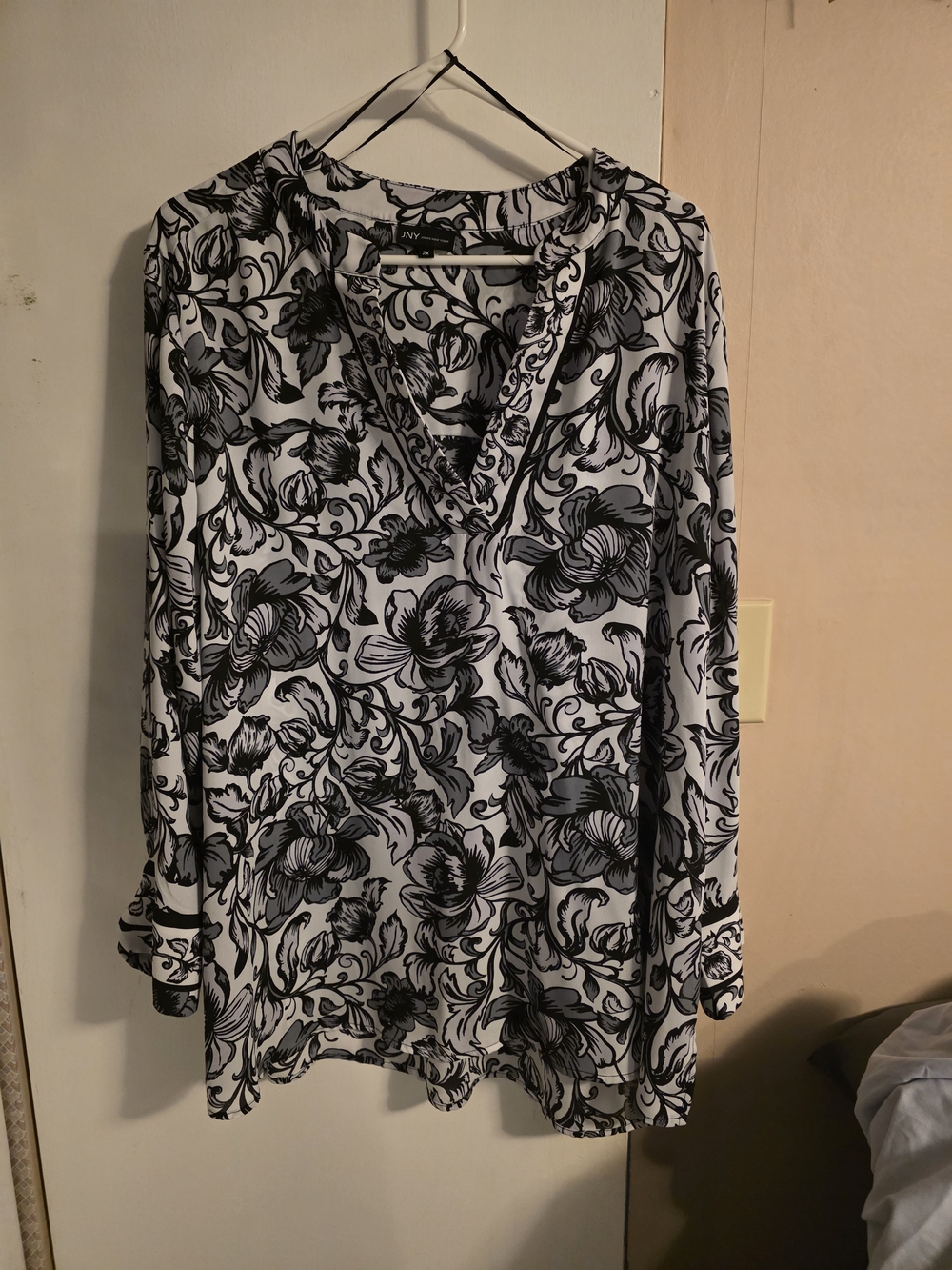 NY Collection White Tunic with Black Floral Print